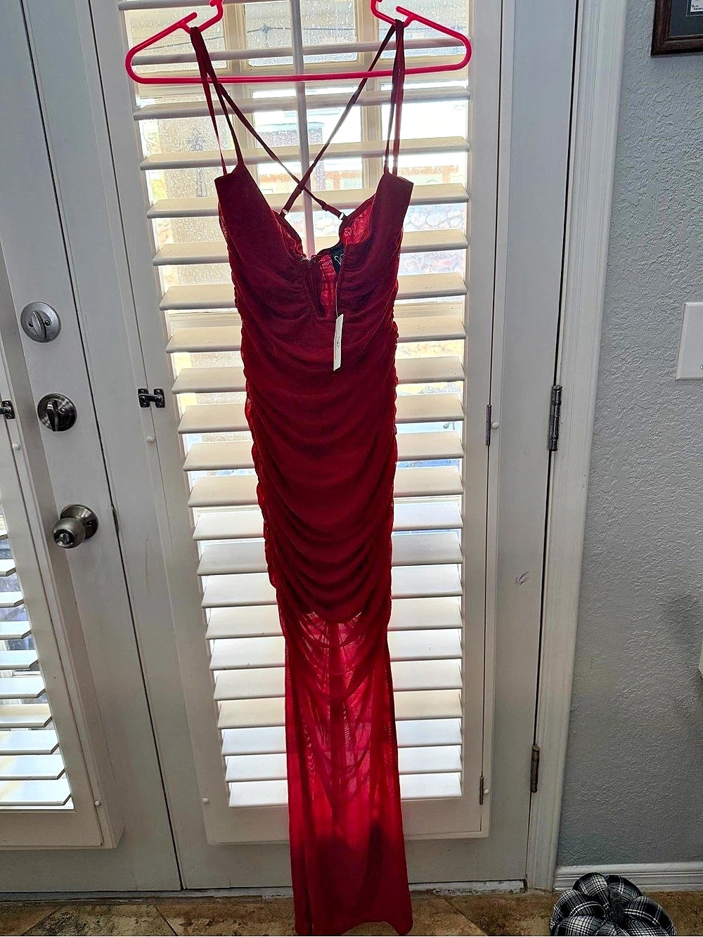 Windsor Ruched Maxi Dress in Red Size Medium NWT